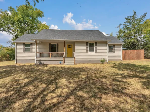 1621 E Stewarts Ln, Nashville, TN 37218