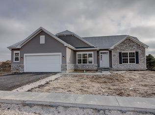 1044 Bailey Rd, Sycamore, IL 60178