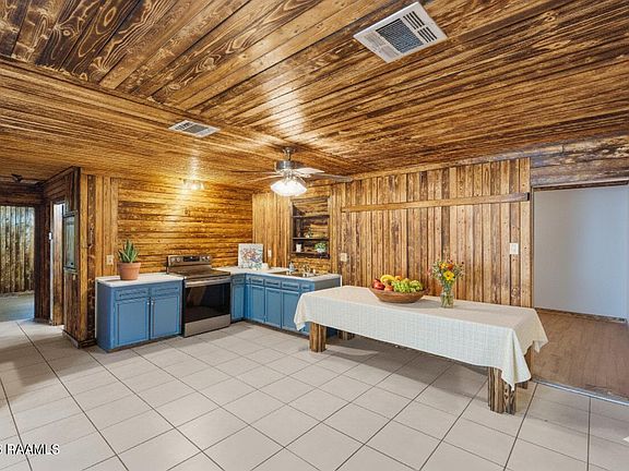 5th image of 304 Rampart St