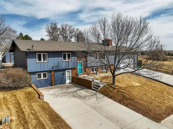 231 Hillcrest Dr, Torrington, WY 82240