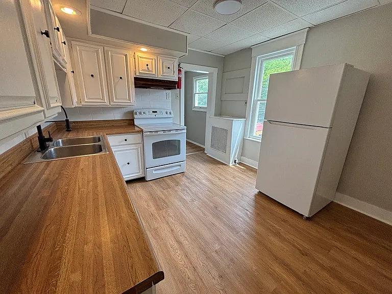 414 W Broad St #2 — Photo 10