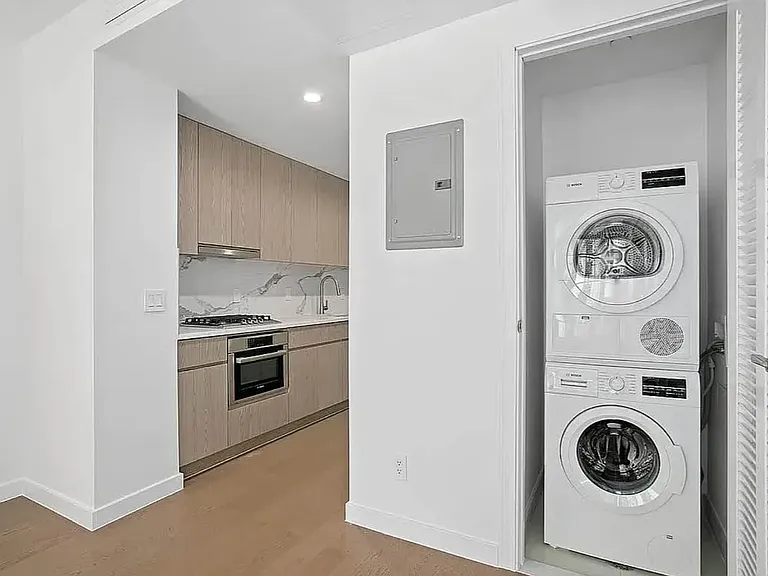 37-26 32nd St #5D — Photo 5