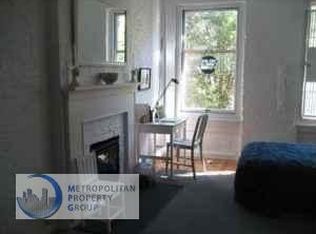 224 E 7th St, New York, NY 10009
