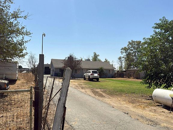 3rd image of 4331 Loraine Ln