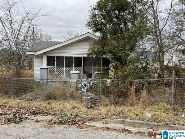 247 S 13th St, Gadsden, AL 35903