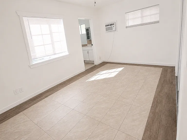 12983 Montague St — Photo 11