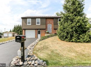 1075 Stellar Dr, Mount Joy, PA 17552
