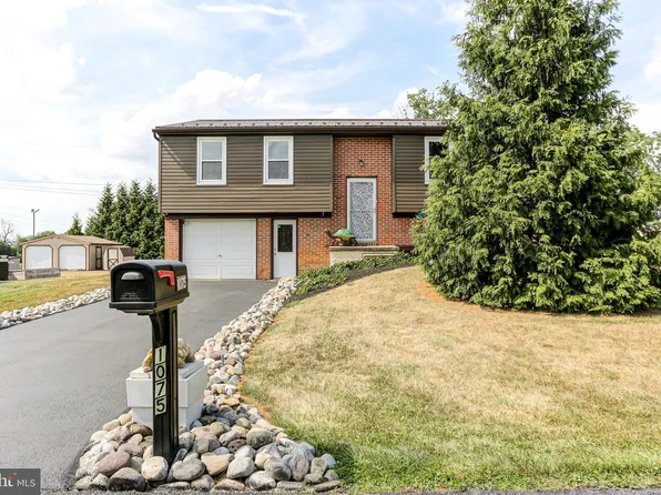 1075 Stellar Dr, Mount Joy, PA 17552