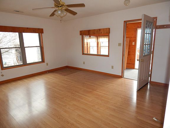 Picture of the family room looking back towards the entry/sun porch.