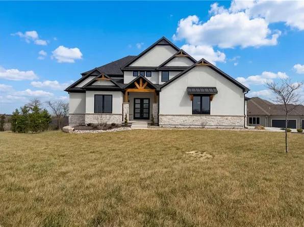 25090 W 106th Ct, Olathe, KS 66061