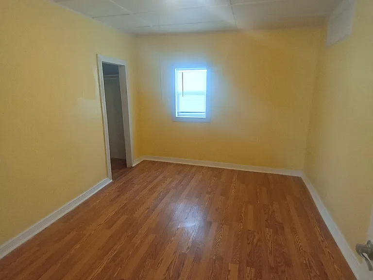 242 Gunnison Ave #1 — Photo 5