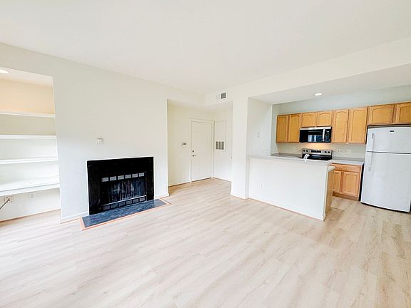 4th image of 12164 Penderview Ln APT 1606