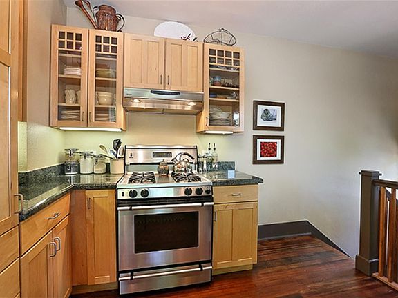 2nd image of 1002 Saint Paul St