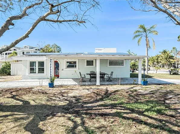 17602 Sterling Ter, Redington Shores, FL 33708