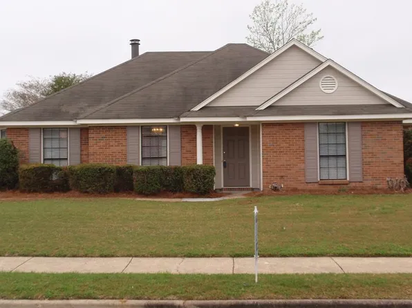 2328 Cedarwood Ln, Montgomery, AL 36116