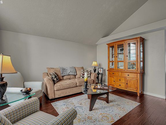 4th image of 16020 SW Cattail Ct