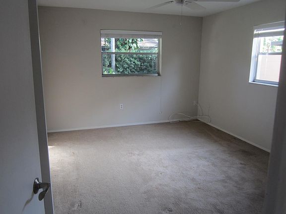 3rd image of 1647 Amberlea Dr S