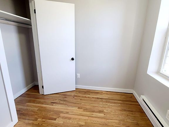 4th image of 3560 Paulding Ave #3