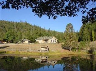 13777 Perry Rd, Central Pt, OR 97502