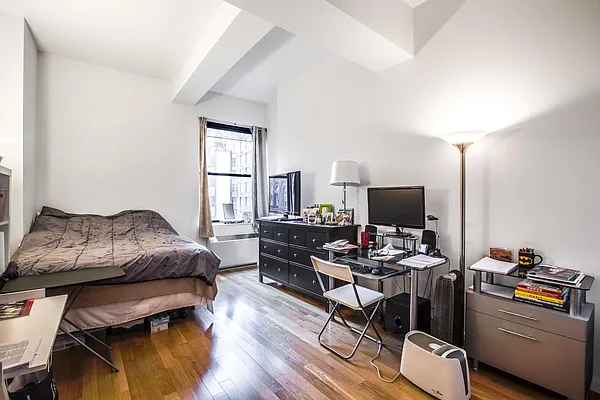 Rented by Keller Williams NYC | media 60