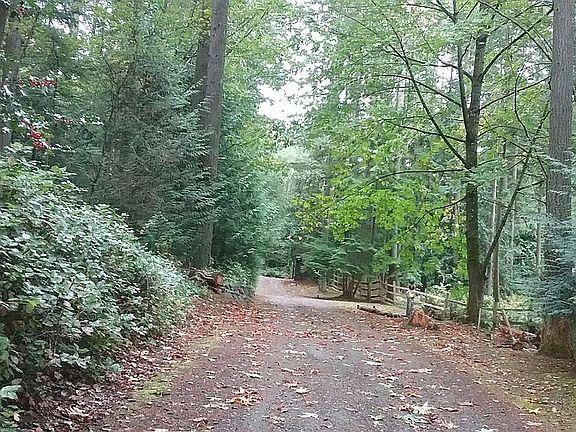 4th image of 14220 S Lake Crabapple Rd
