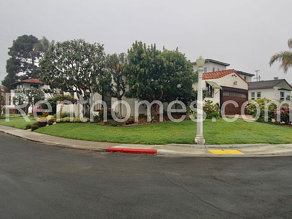 3rd image of 2244 Plum St