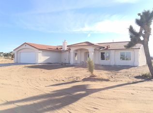 9380 Aster Rd, Oak Hills, CA 92344