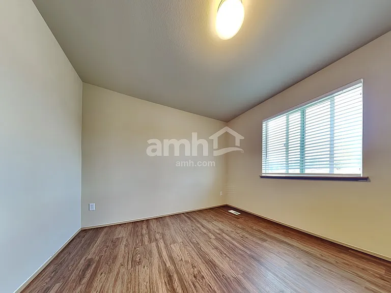 7815 205th St E — Photo 18