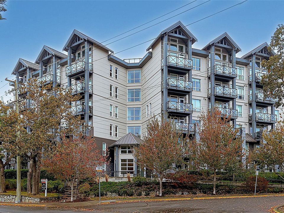 1st image of 924 Esquimalt Rd #303