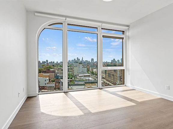 3rd image of 828 Metropolitan Ave #4K