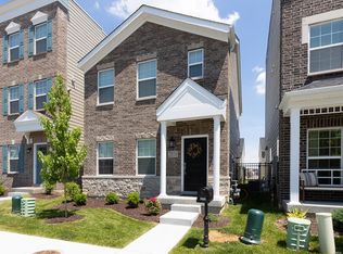 5593 Walden Ridge Dr, Saint Louis, MO 63128