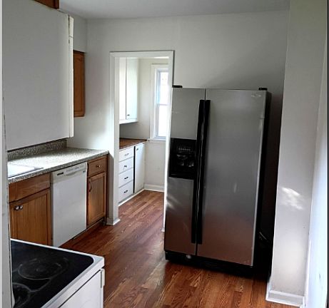 3rd image of 159 Millbank St