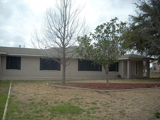 1st image of 1605 Chimney Hill Dr