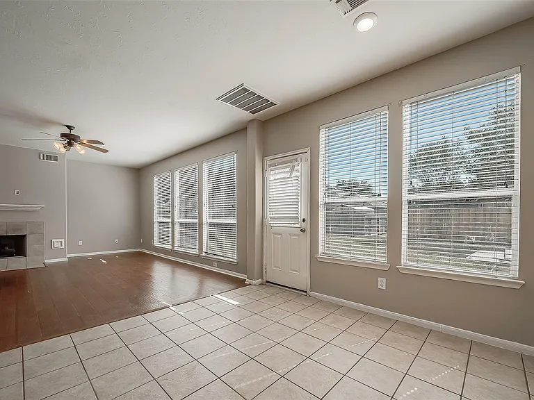 2118 Long Trail Path Ct — Photo 10