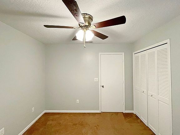 5th image of 2630 Oak Ave