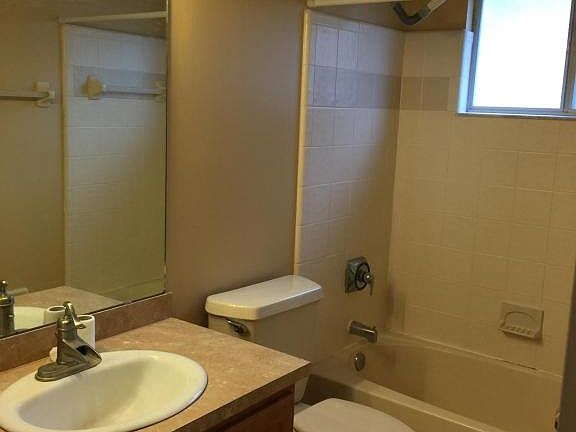 4th image of 12233 Scotts Cove Trl