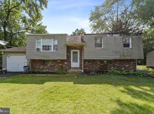 12 Cains Mill Rd, Williamstown, NJ 08094