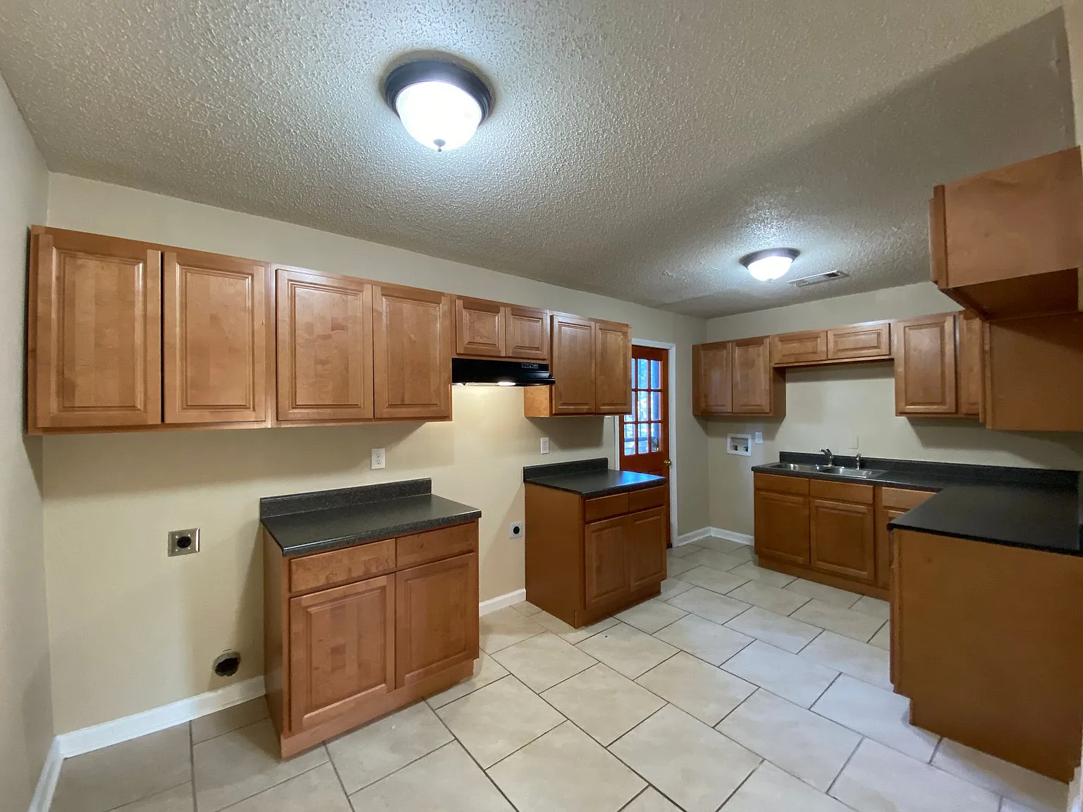 4465 Ryan St — Photo 3