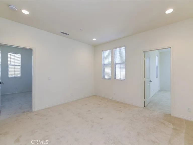117 Halo — Photo 15