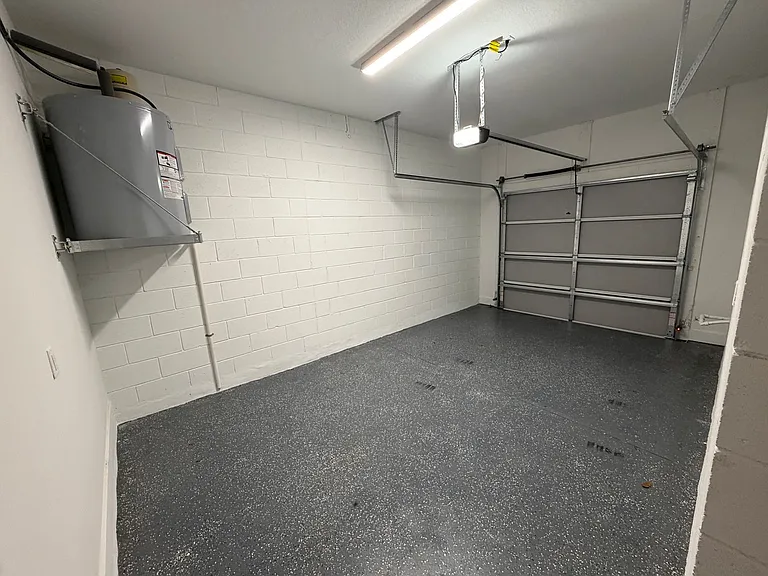 7825 Spectrum Dr — Photo 31