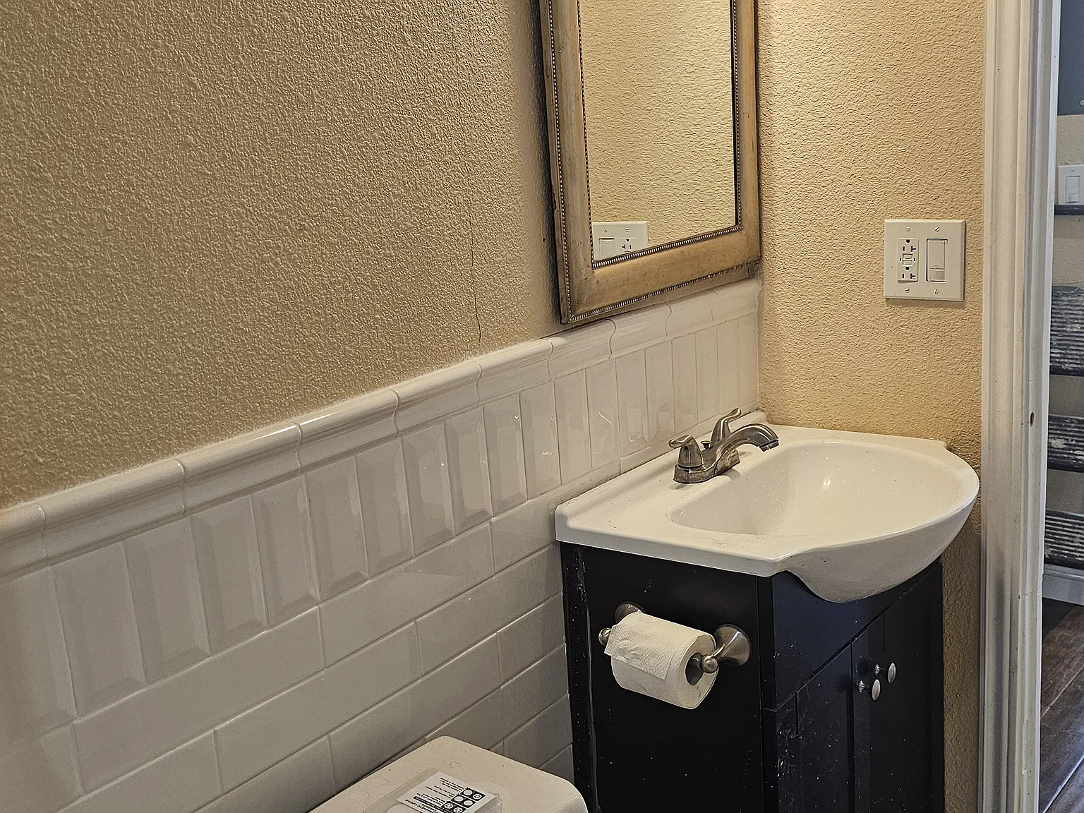 2 bed, 560 sqft, $1,850 — Photo 2