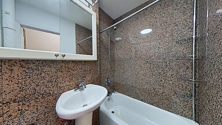 Rented by Bond New York | media 25