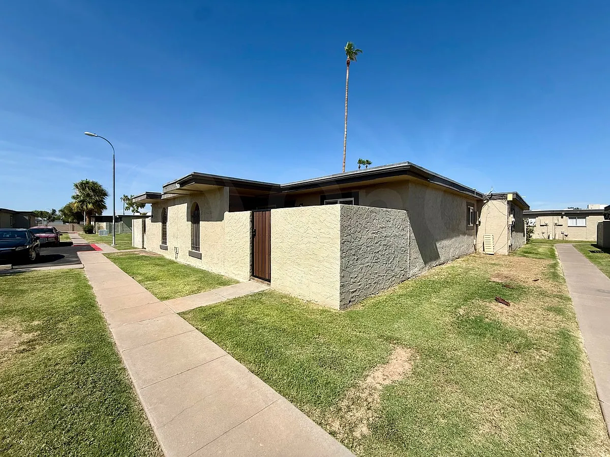 830 S Dobson Rd — Photo 2