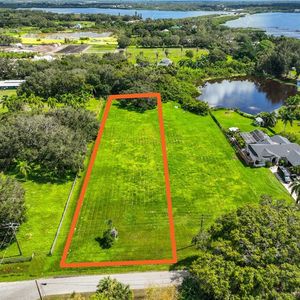 1484 Center Rd #1, Terra Ceia, FL, 34250