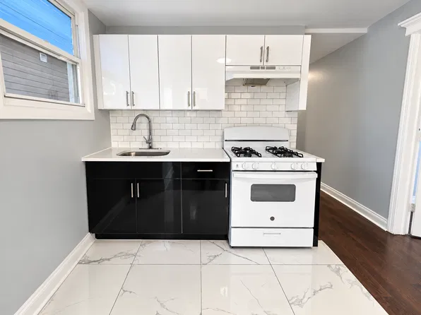 310 7th Ave W, Newark, NJ