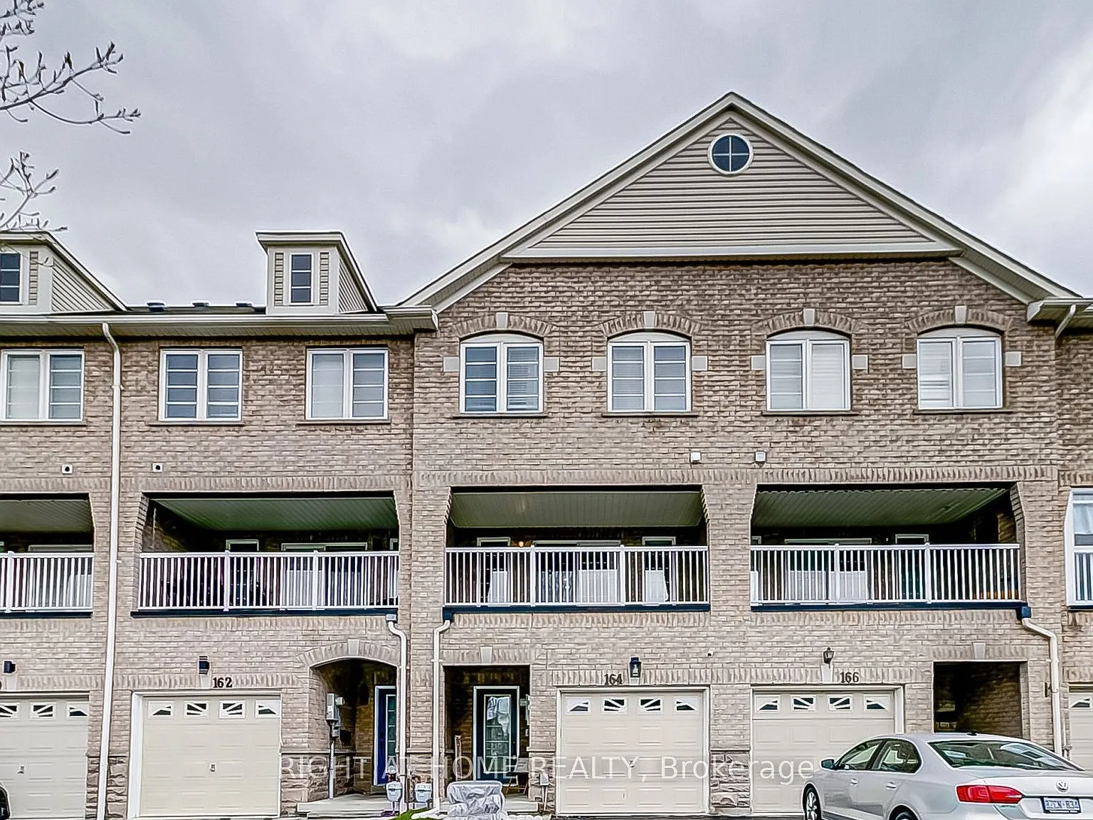 3 bed, $2,800 — Photo 1