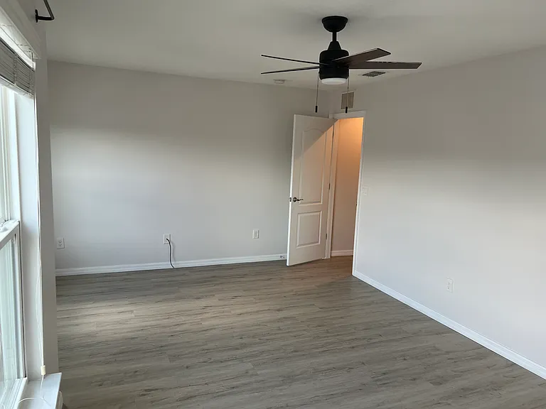 600 Northern Way #1005 — Photo 20