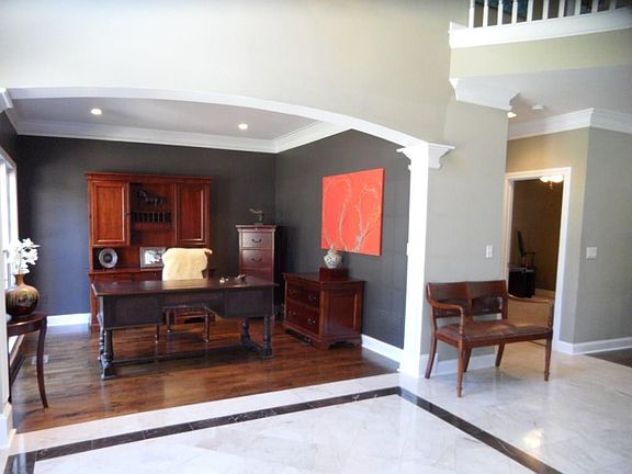 3rd image of 215 Lake Heights Ct