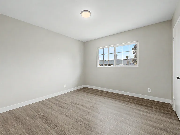 416 W Ivanhoe Pl — Photo 10