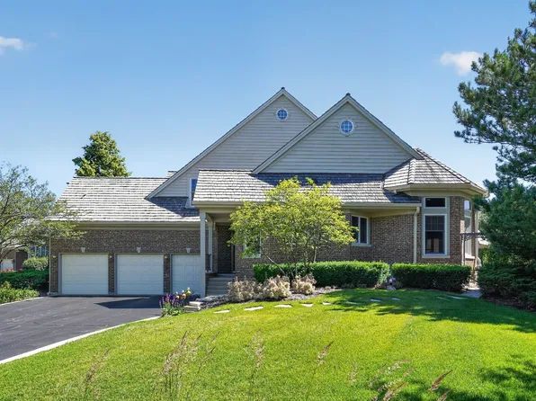 21896 W Vernon Ridge Dr, Mundelein, IL 60060